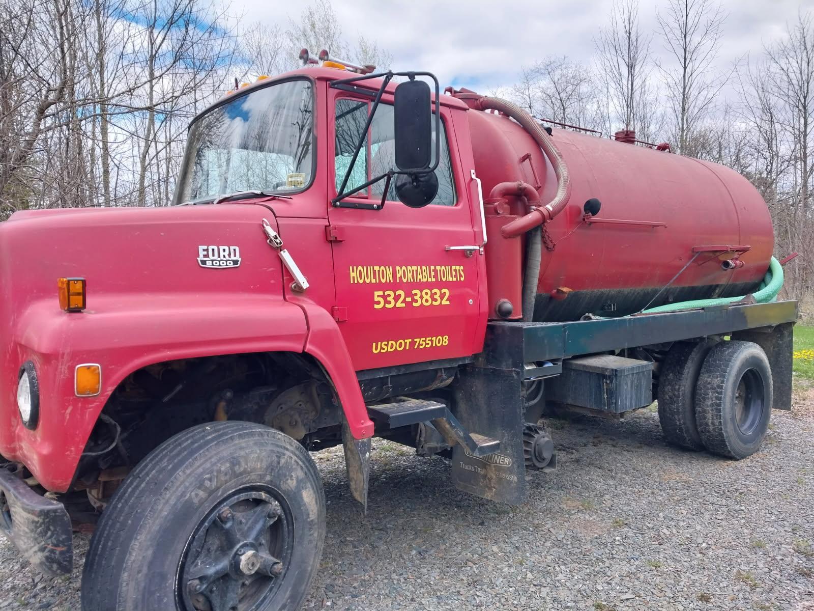 Clean portable toilet rentals in Houlton, ME